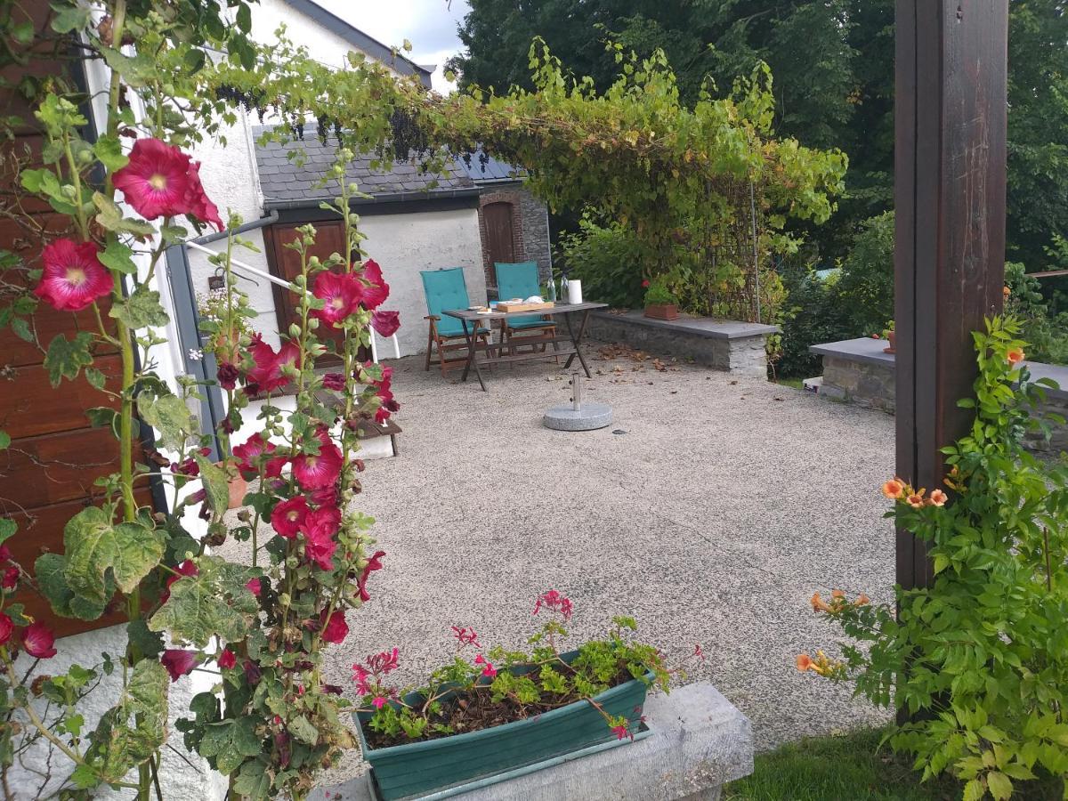 Gite L'Ecole De Ma Mere Villa Bertogne Exterior foto